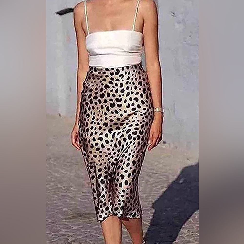 Leopard midi skirt